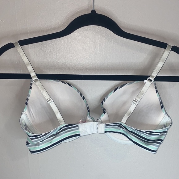 🐚Blue, grey & black stripped bra! - Picture 7 of 7